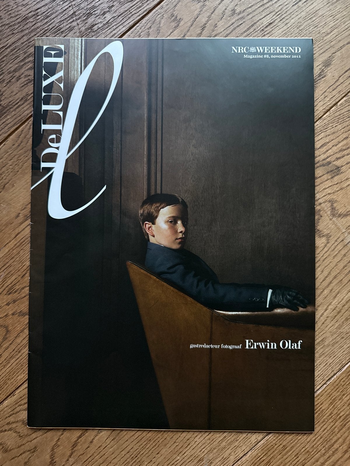 NRC Weekend De Luxe Magazine #8, november 2012 Erwin Olaf, Boeken, Tijdschriften en Kranten, Gelezen, Overige typen, Ophalen of Verzenden