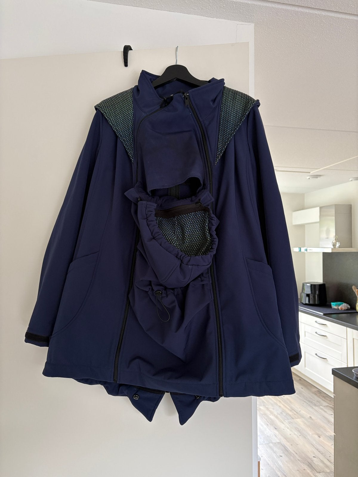 Lennylamb softshell draagjas - maat L maar valt als s/m, Overige typen, Blauw, Maat 42/44 (L), Ophalen of Verzenden