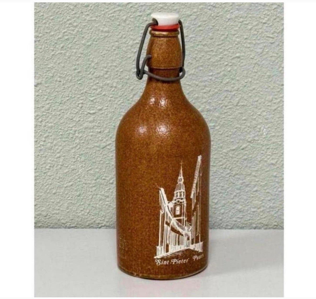 Stenen kruik beugel Sint Pieter Puurs stoneware bier fles, Ophalen of Verzenden, Zo goed als nieuw, Flesje(s), Overige merken