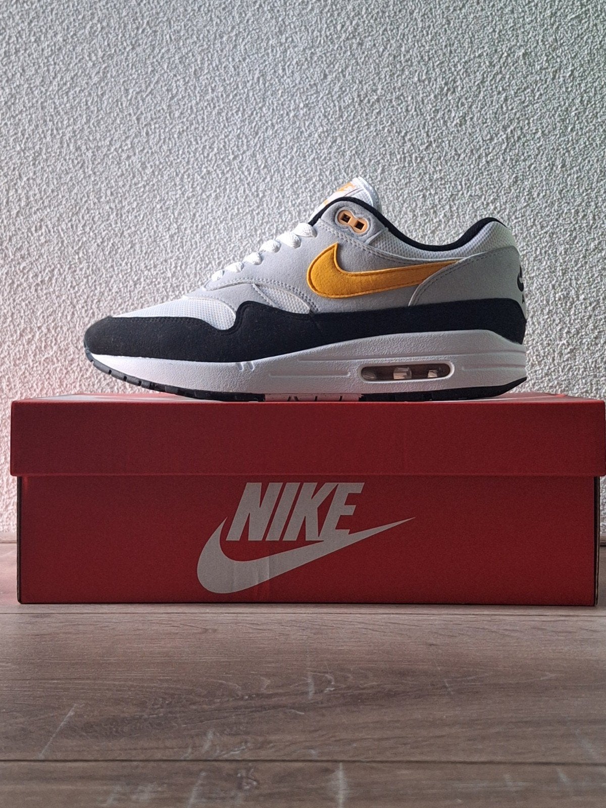 Originele Nike Air Max 1 "University Gold" in maat 42., Nike air max, Overige kleuren, Ophalen of Verzenden, Sneakers of Gympen