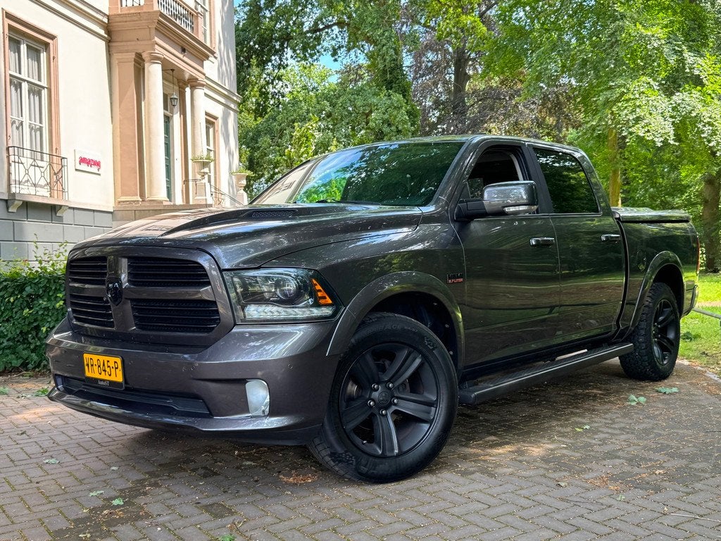 Dodge Ram 1500 5.7 V8 Quad Cab 6'4 LPG Wide Body Bypass Syst, Auto's, Dodge, Automaat, Gebruikt, 5654 cc, Bedrijf