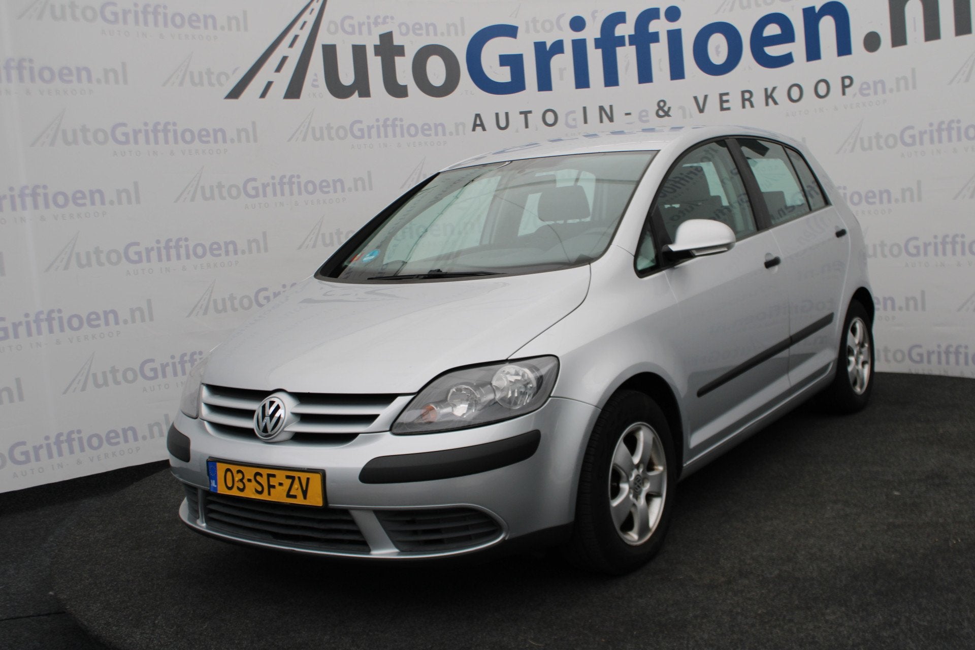 Volkswagen Golf Plus 1.6 FSI Comfortline Business nette MPV, Stof, Gebruikt, 4 cilinders, 116 pk