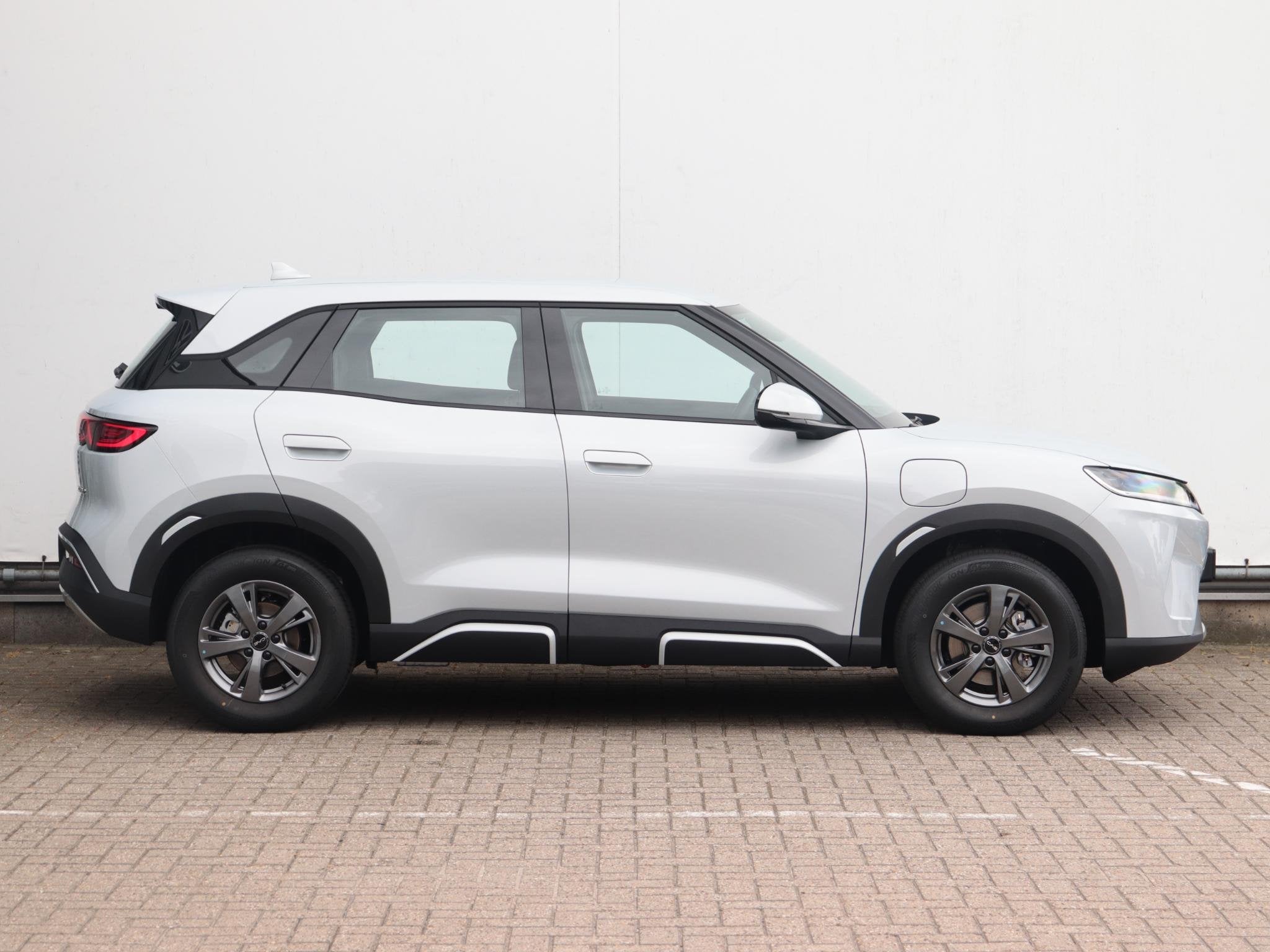 BYD ATTO 2 1.5 DM-i Active | DEMOVOORDEEL | Achteruitrijcame, Auto's, 8 kWh, Stof, 1498 cc, 4 cilinders