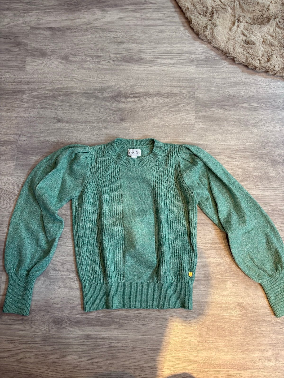 Groene trui met pofmouwen - Cotton Club, Kleding | Dames, Truien en Vesten, Ophalen of Verzenden, Zo goed als nieuw, Maat 34 (XS) of kleiner