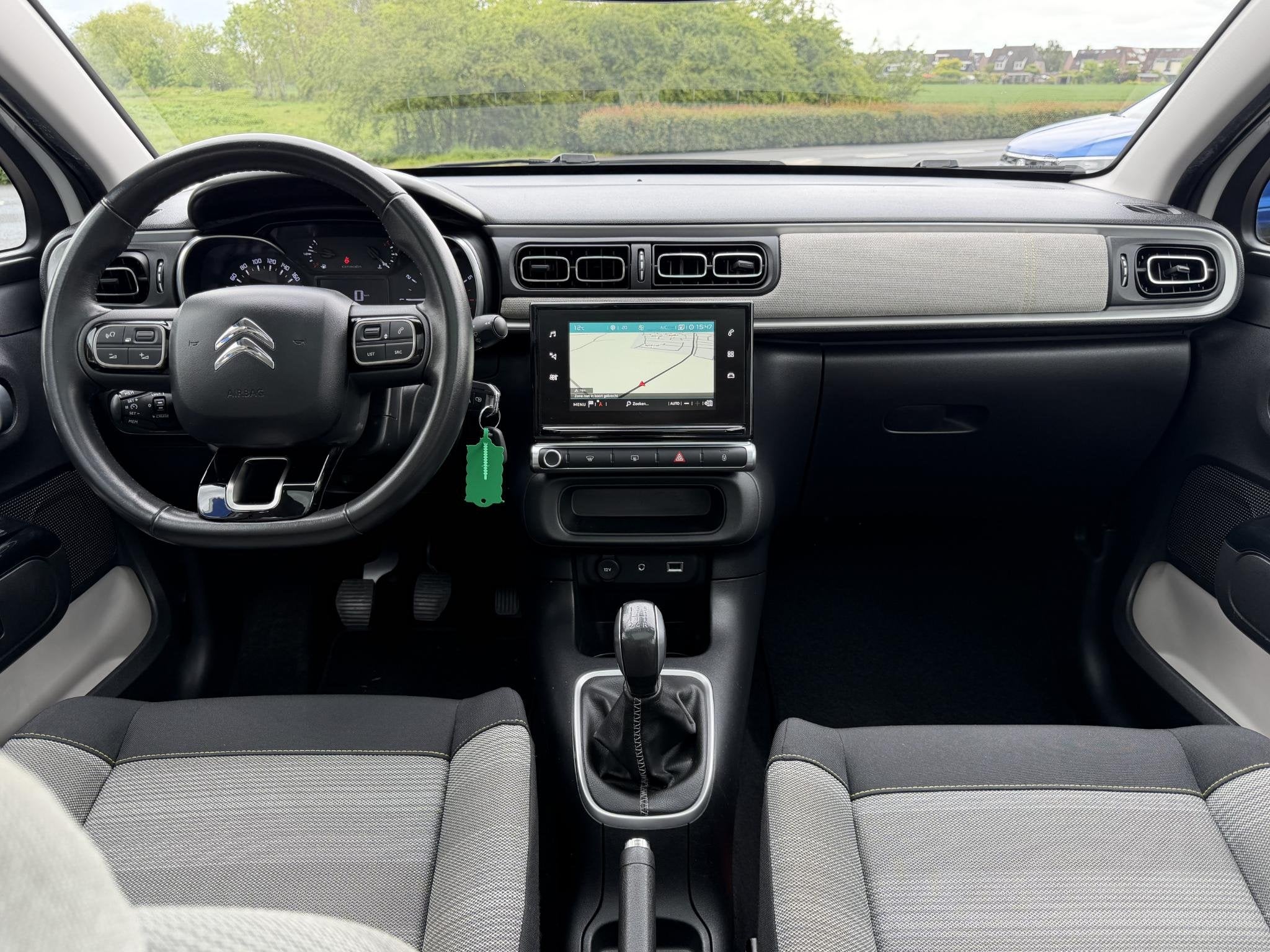 Citroen C3 1.2 PureTech S&S Shine NAVI | TREKHAAK | KLIMA |, Auto's, 1199 cc, Wit, Bedrijf, Handgeschakeld