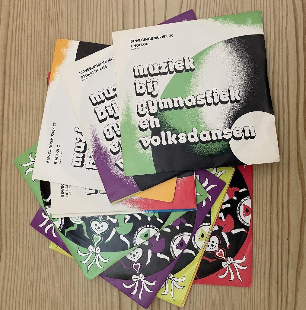 Singles Bewegingsmuziek ( 11 Singles), Gebruikt, Verzenden, Overige genres, 7 inch