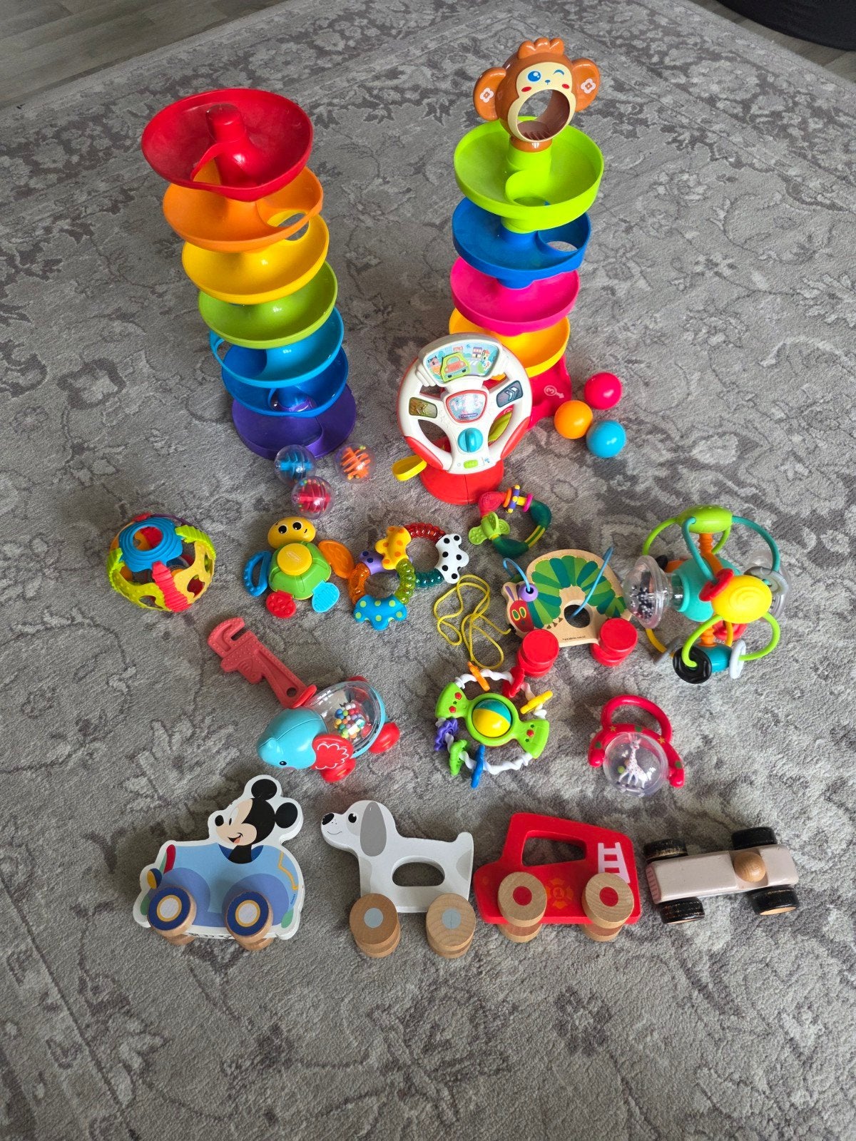 Grote set babyspeelgoed: ballenbanen, rammelaars, auto's, Ophalen, Gebruikt, Overige typen, Met geluid