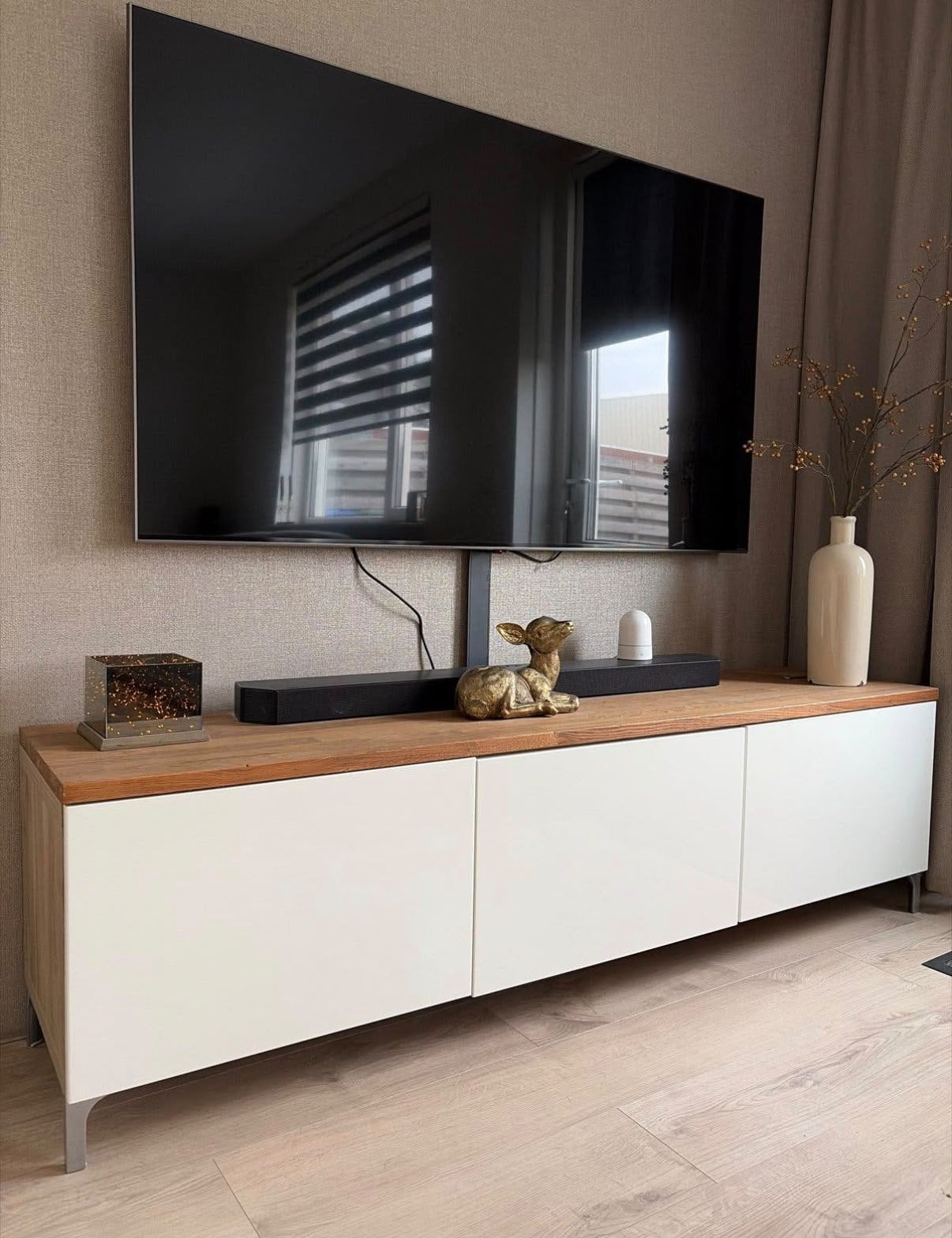 Ikea Besta tv meubel met houten bovenblad, Ophalen, 150 tot 200 cm, Zo goed als nieuw, Minder dan 100 cm
