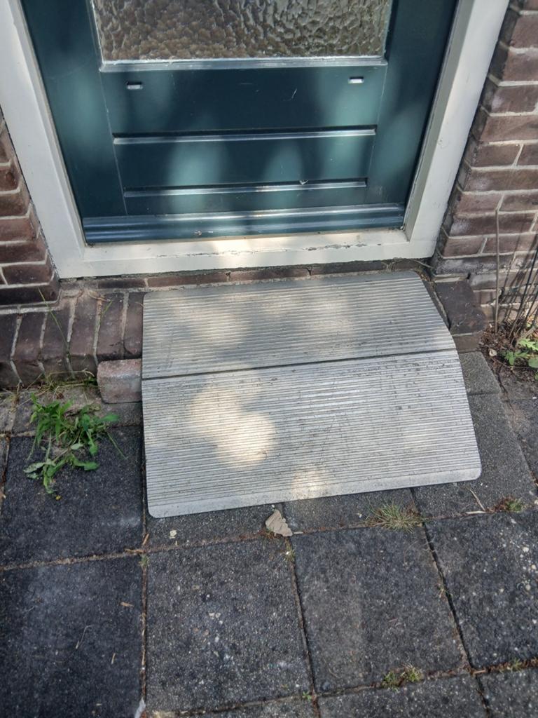 Te koop ijzeren oprijplaat, Doe-het-zelf en Verbouw, Ophalen, Minder dan 80 cm, Minder dan 80 cm
