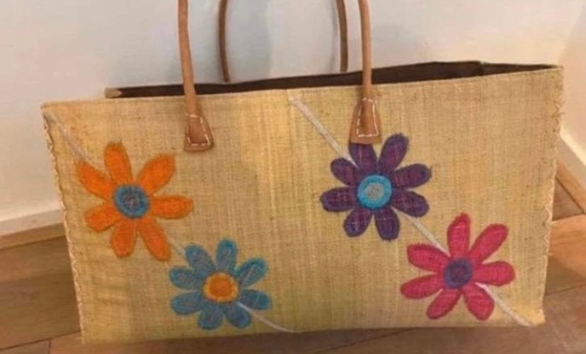 Gebloemde rieten tas, Ophalen of Verzenden, Gebruikt, Overige kleuren, Overige typen