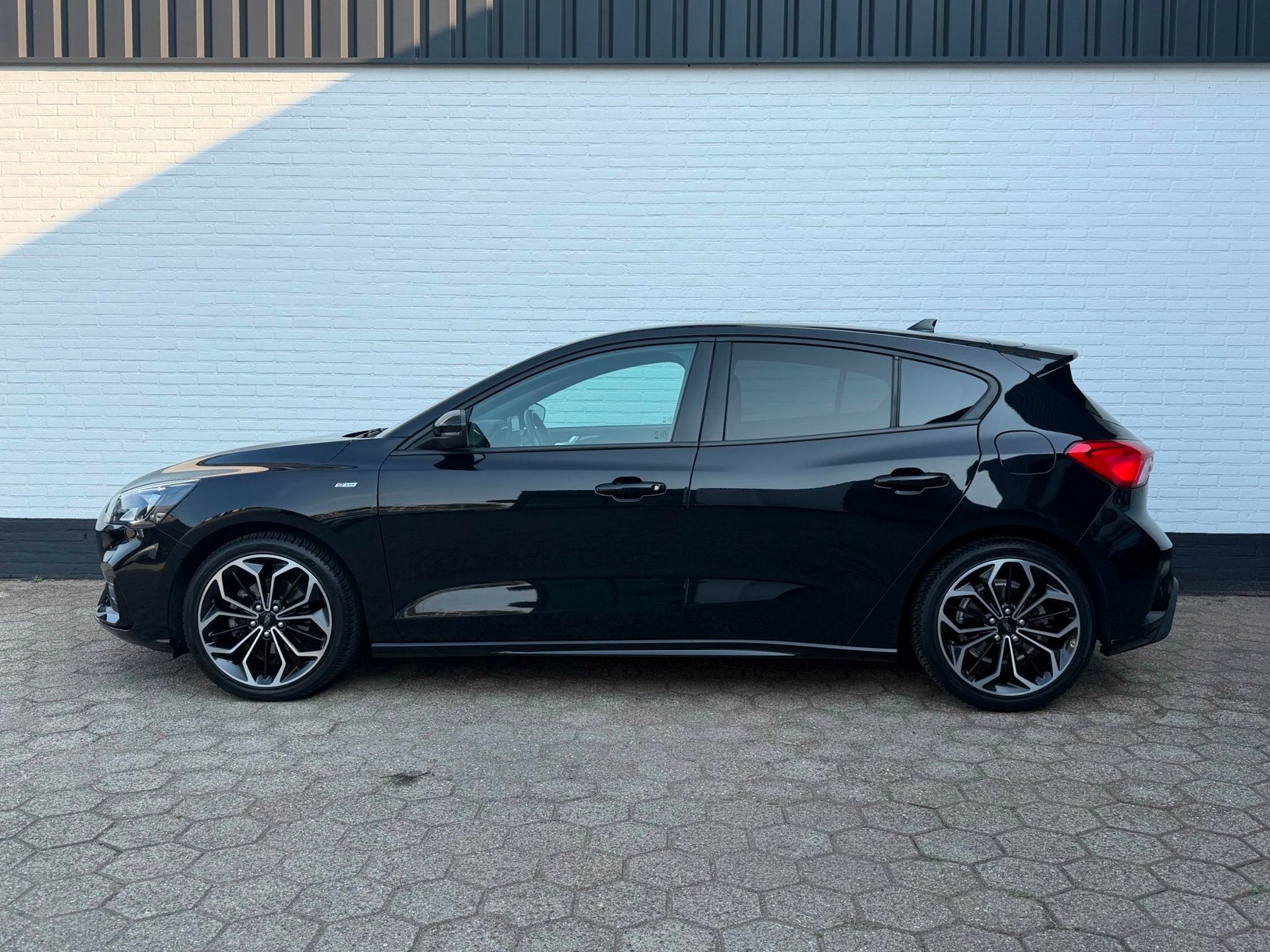 Ford Focus 1.0 EcoBoost ST Line 125pk l B&O l CRUISE l TOPST, Auto's, Ford, Gebruikt, Zwart, Bedrijf, 3 cilinders
