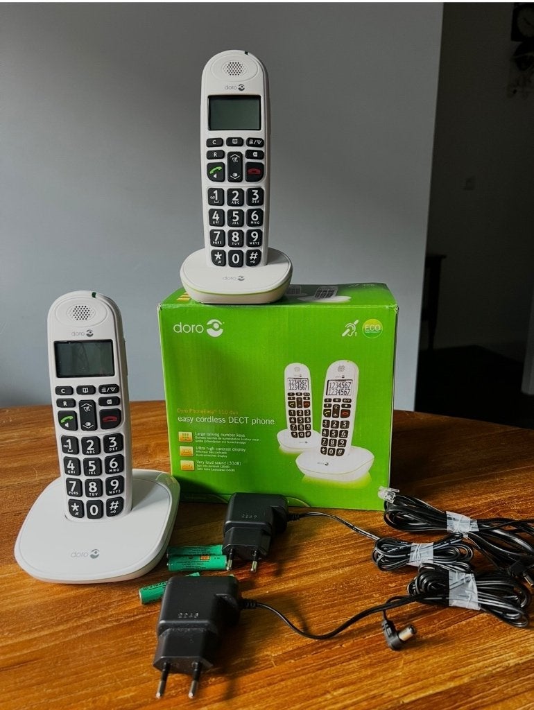 Doro seniorentelefoon/slechtzienden, Ophalen of Verzenden, Zo goed als nieuw, 2 handsets