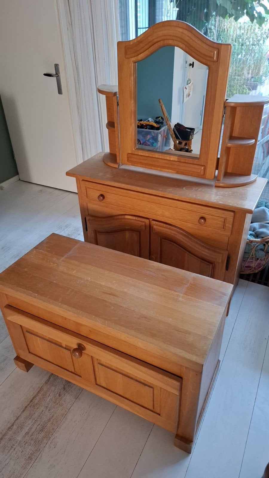 Oerdegelijke handgemaakte houten kaptafel met kist, gratis!, Ophalen, Gebruikt, 100 tot 150 cm, Klassiek, Landelijk