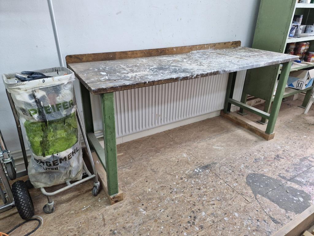 stevige werkbank op zwaar ijzeren onderstel, Doe-het-zelf en Verbouw, Werkbanken, Gebruikt, 170 cm of meer, Ophalen