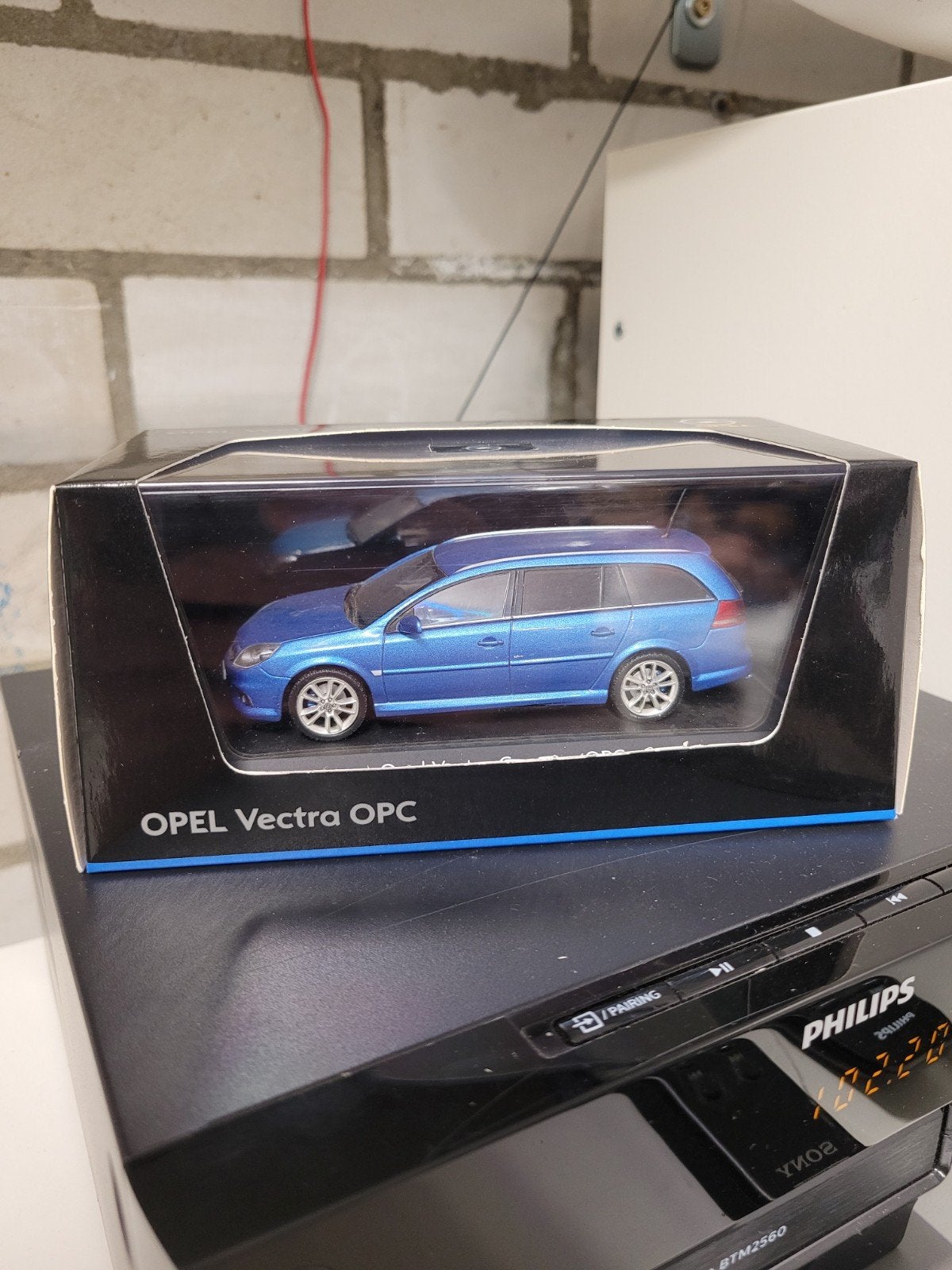 opel vectra opc station schuco 1:43, Hobby en Vrije tijd, Modelauto's | 1:43, Ophalen of Verzenden, Zo goed als nieuw, Auto, Schuco