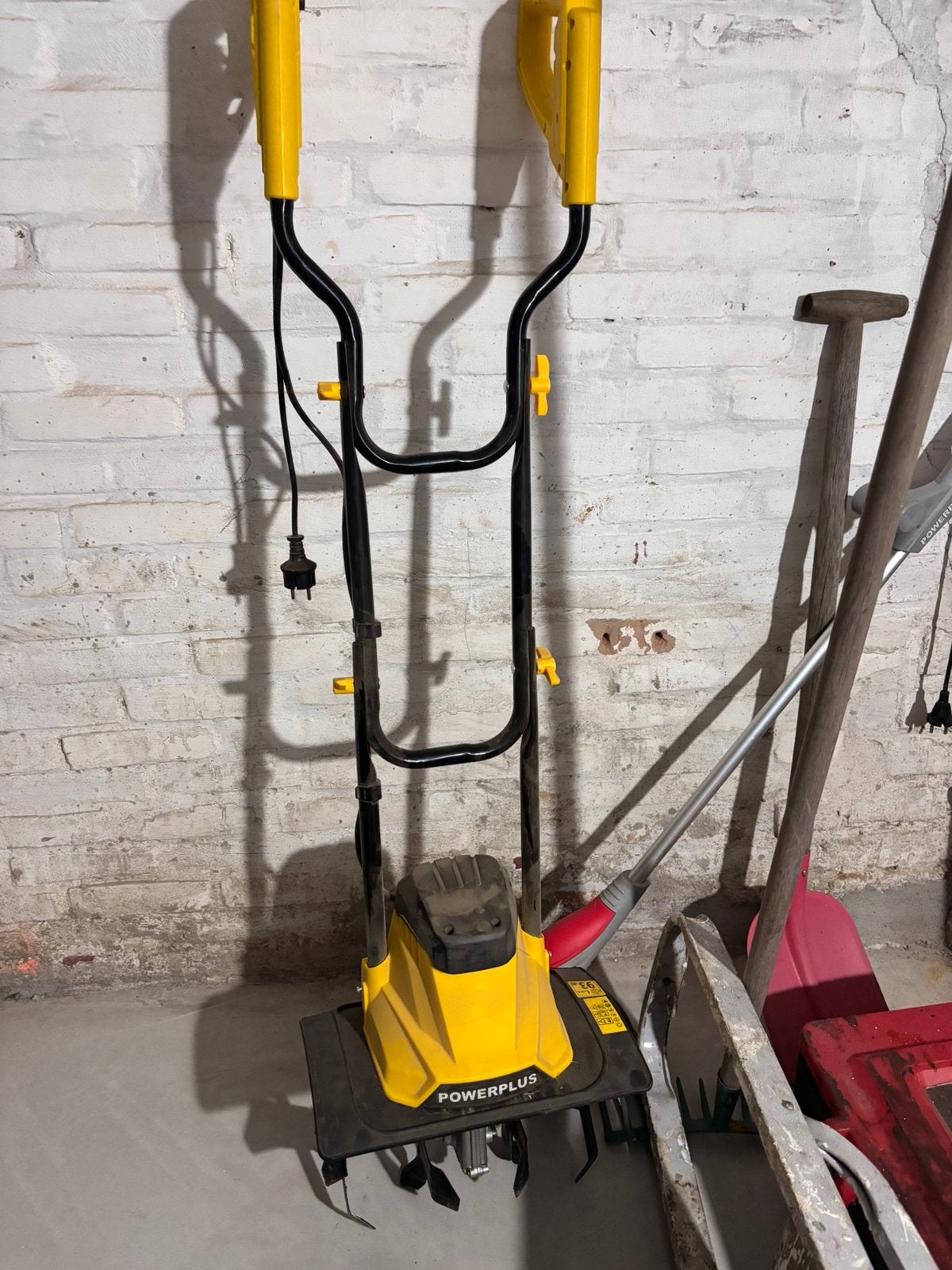 Elektrisch freesmachine, Ophalen, Zo goed als nieuw, Elektrisch, Bovenfrees
