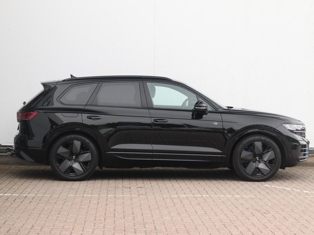 Volkswagen Touareg 3.0 TSi eHybrid 4MOTION R | Trekhaak | El, Auto's, Volkswagen, Automaat, 14 kWh, Gebruikt, Euro 6