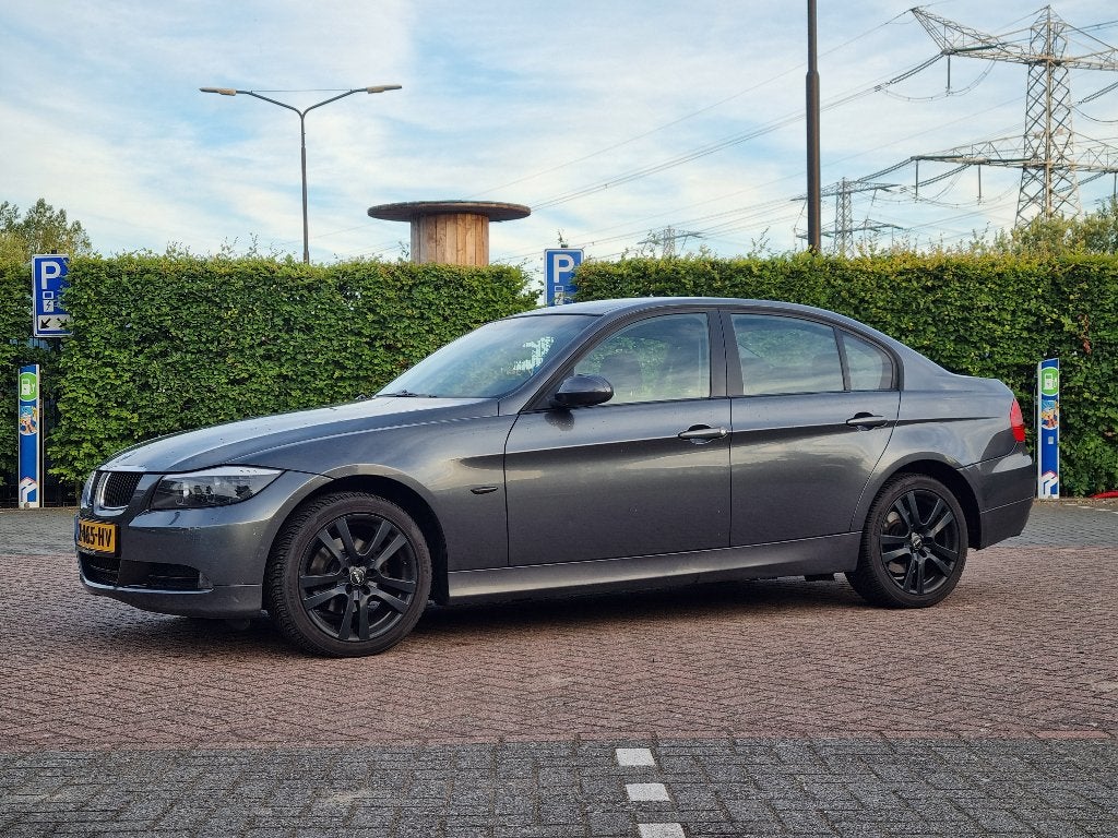 BMW 3-Serie 2.0 I 320 2006 Grijs, Elektrische ramen, 1995 cc, Zwart, 4 cilinders