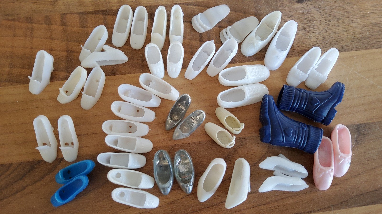 Vintage Barbie Daisy en andere Tienerpop schoenen laarzen., Verzamelen, Ophalen of Verzenden, Zo goed als nieuw, Transport