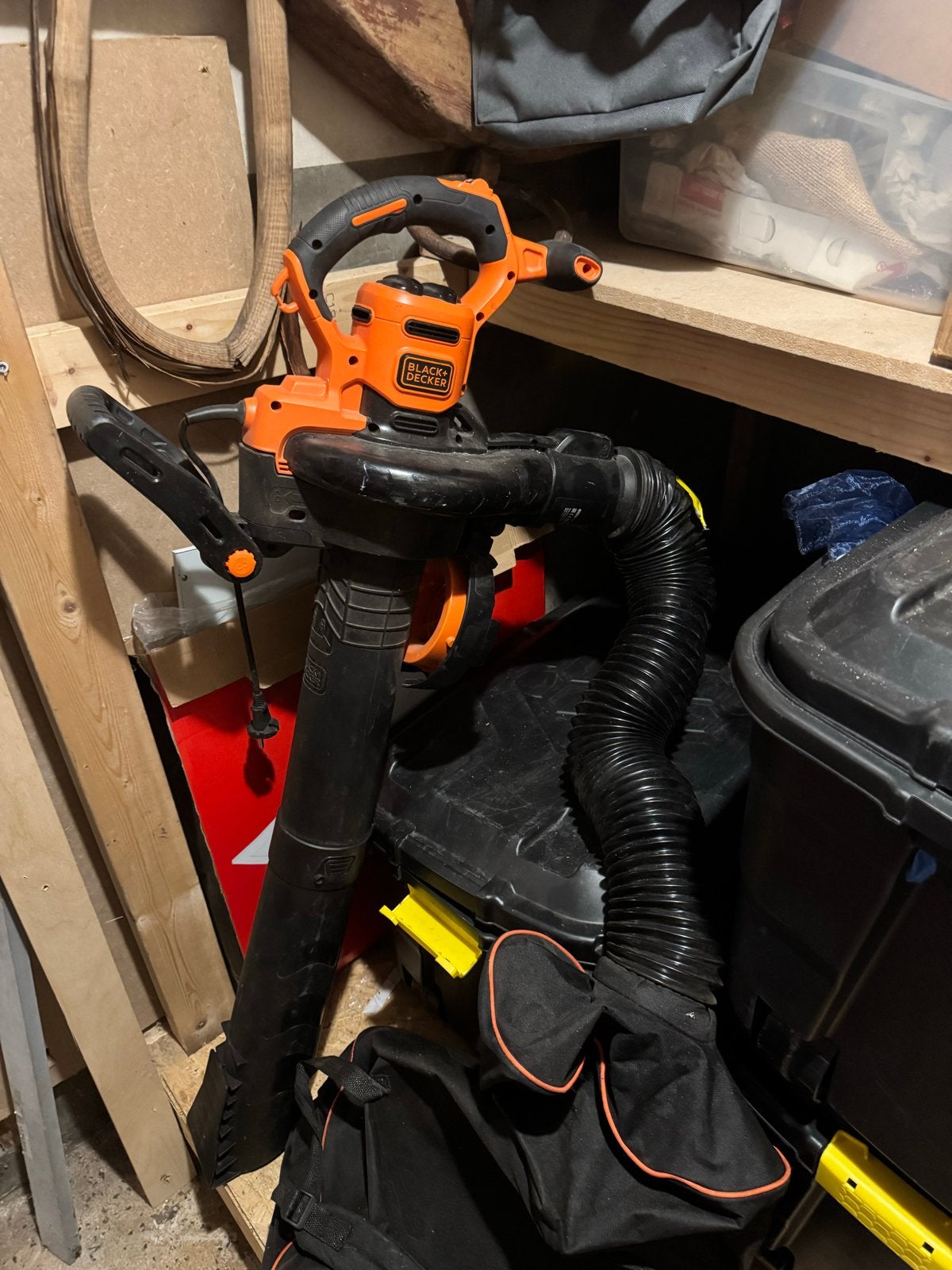Black + Decker Tuinstofzuiger, Ophalen, Gebruikt, Handgedragen, Met opvangzak