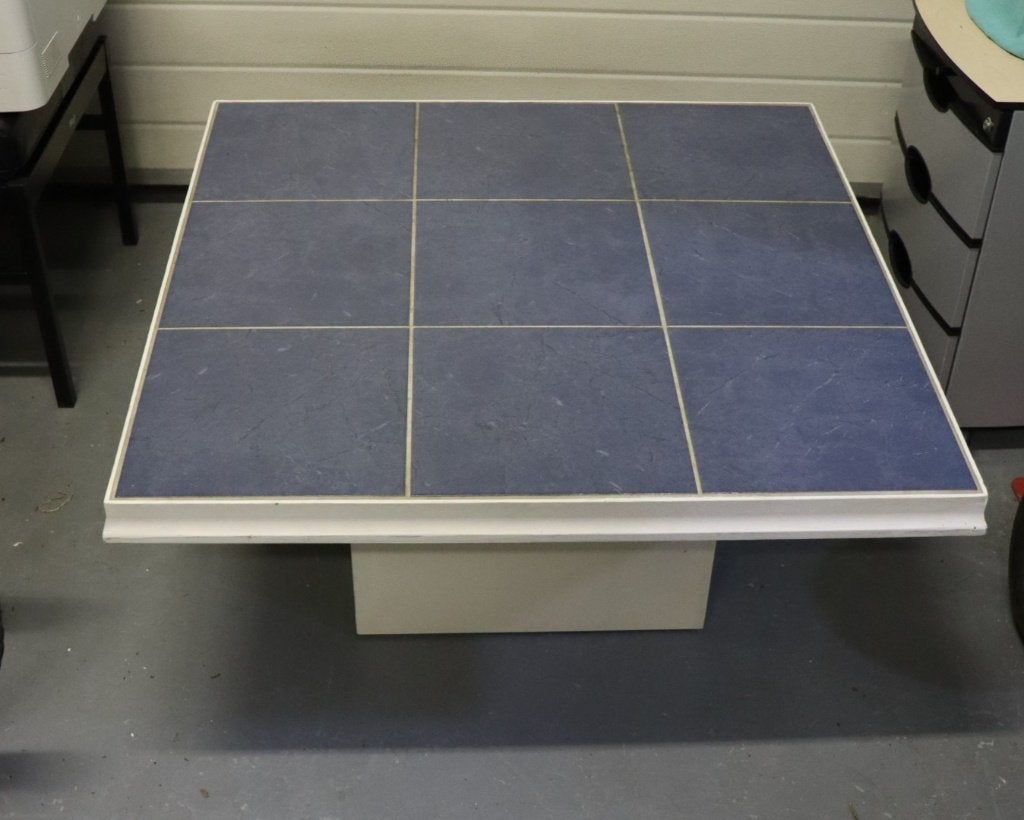 Salontafel Wit hout met blauwe geglazuurde tegels, Huis en Inrichting, Tafels | Salontafels, Ophalen, Gebruikt, 50 tot 100 cm