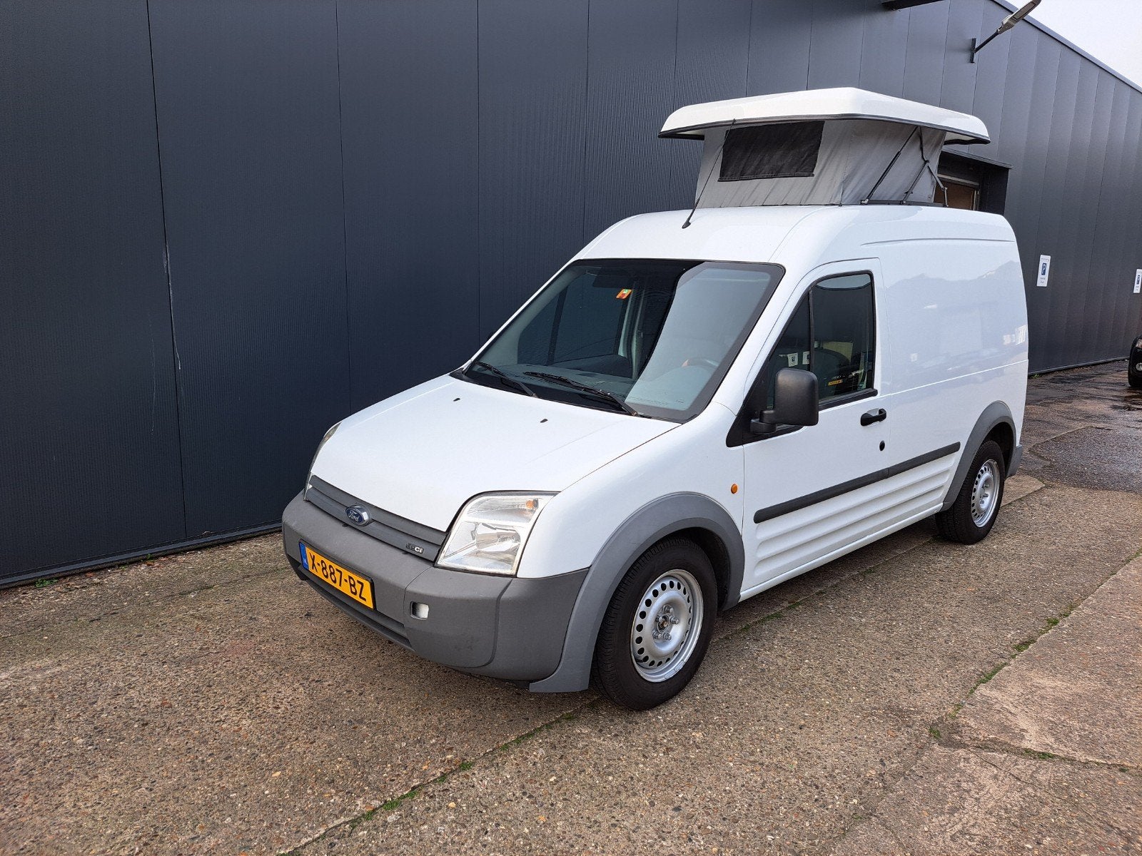 Te koop Ford Transit Connect camper uit 2009, Auto's, Voorwielaandrijving, Stof, Airconditioning, Wit