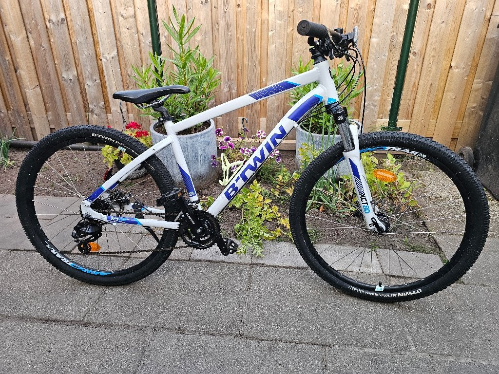 Btwin Rockrider ST520 mountainbike 27.5 inch schijfrem 24ver, Versnellingen, Zo goed als nieuw, Schijfrem, Ophalen