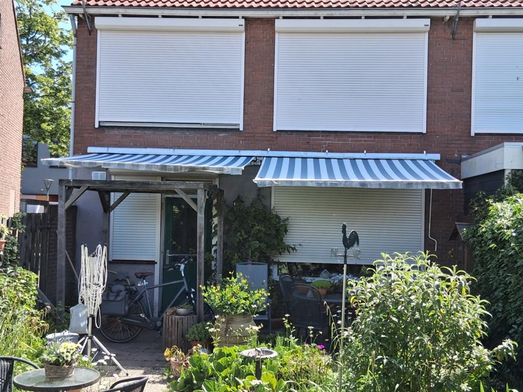 Handmatige zonneschermen, Doe-het-zelf en Verbouw, Rolluiken, Ophalen, Gebruikt