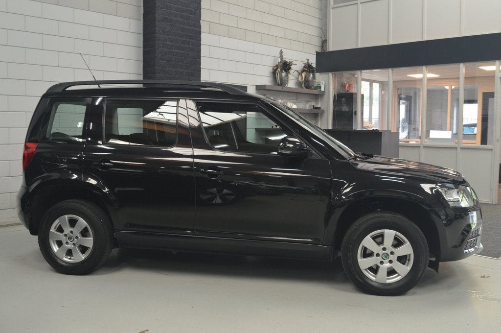 Skoda Yeti 1.2 TSI Greentech Edition // AIRCO // CRUISE // T, Auto's, Skoda, Voorwielaandrijving, Stof, 4 cilinders, Zwart