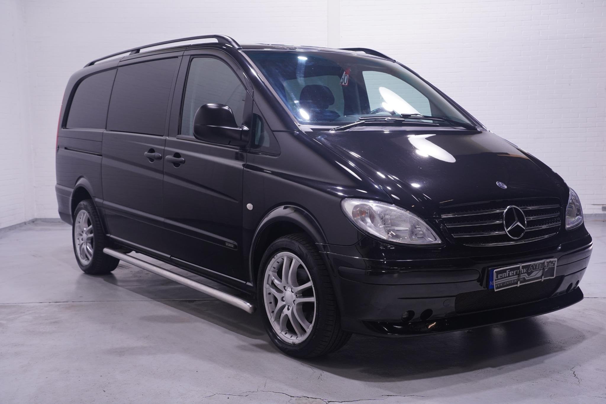 Mercedes-Benz Vito 120 CDI 3.0 V6 204 pk Dubbel Cabine Aut., Auto's, Automaat, Achterwielaandrijving, Gebruikt, Zwart