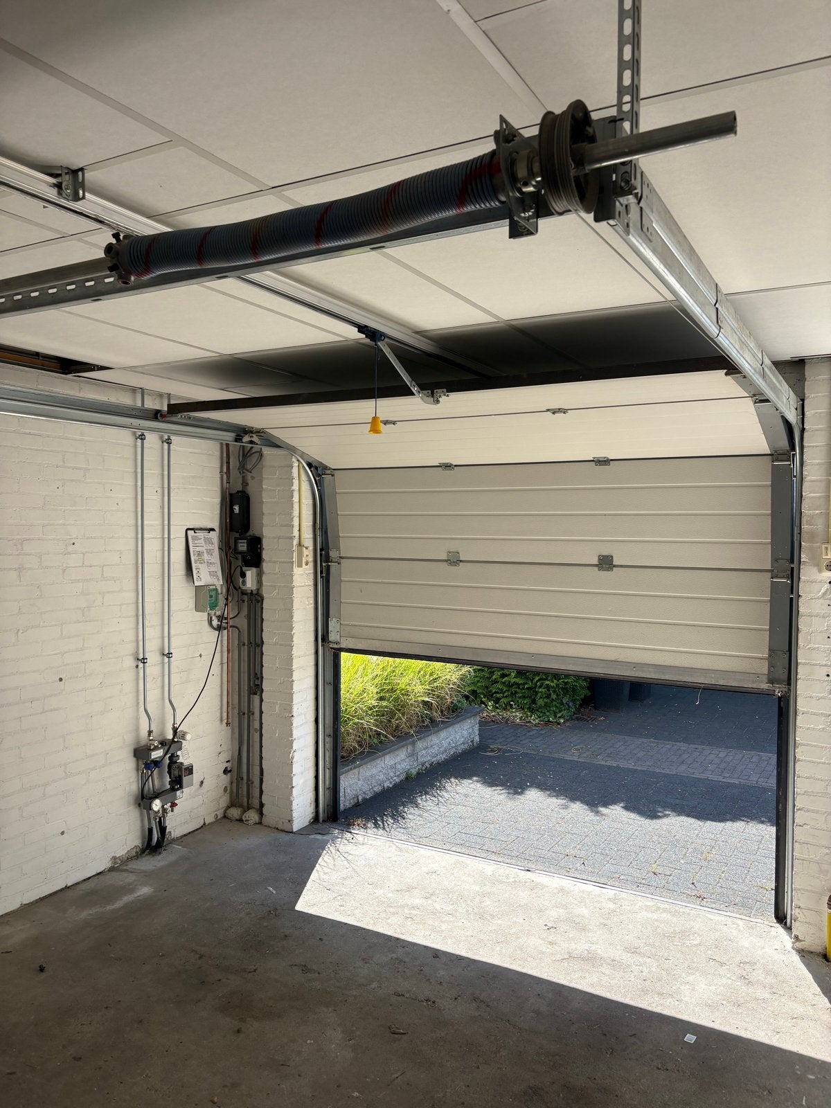 Elektrische garagedeur met loopdeur., Doe-het-zelf en Verbouw, Deuren en Horren, Ophalen, 120 cm of meer, Garagedeur, Zo goed als nieuw