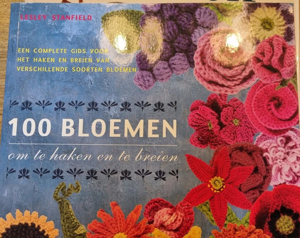 L. Stanfield - 100 bloemen om te haken en breien, Boeken, Breien en Haken, L. Stanfield, Ophalen of Verzenden, Zo goed als nieuw