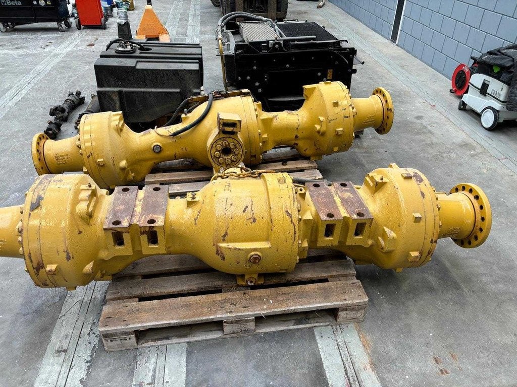Caterpillar - 938M Assen met toebehoren - Shovel en wiellade, Wiellader of Shovel