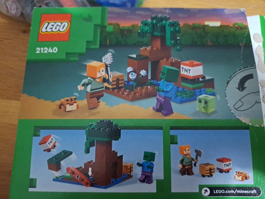 Lego Minecraft 21240 The Swamp Adventure Compleet, Minecraft, Lego, Ophalen of Verzenden, Zo goed als nieuw