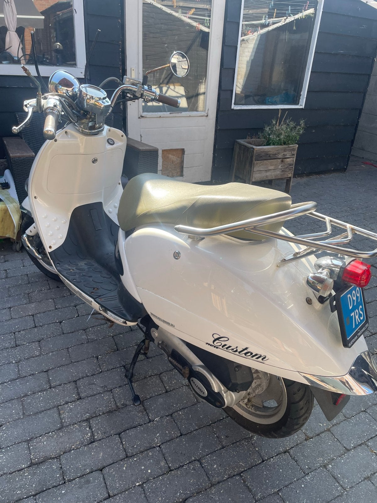 Killerbee Scooter - loop of sloop, Fietsen en Brommers, Ophalen, Gebruikt, Benzine, Overige merken