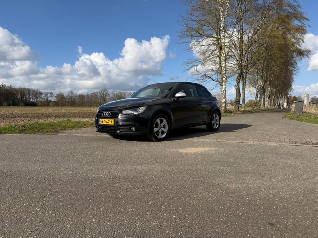 Audi A1 1.4 Tfsi 90KW S-tronic 2010 Zwart Nieuwe Apk, A1, Zwart, 4 cilinders, 4 stoelen