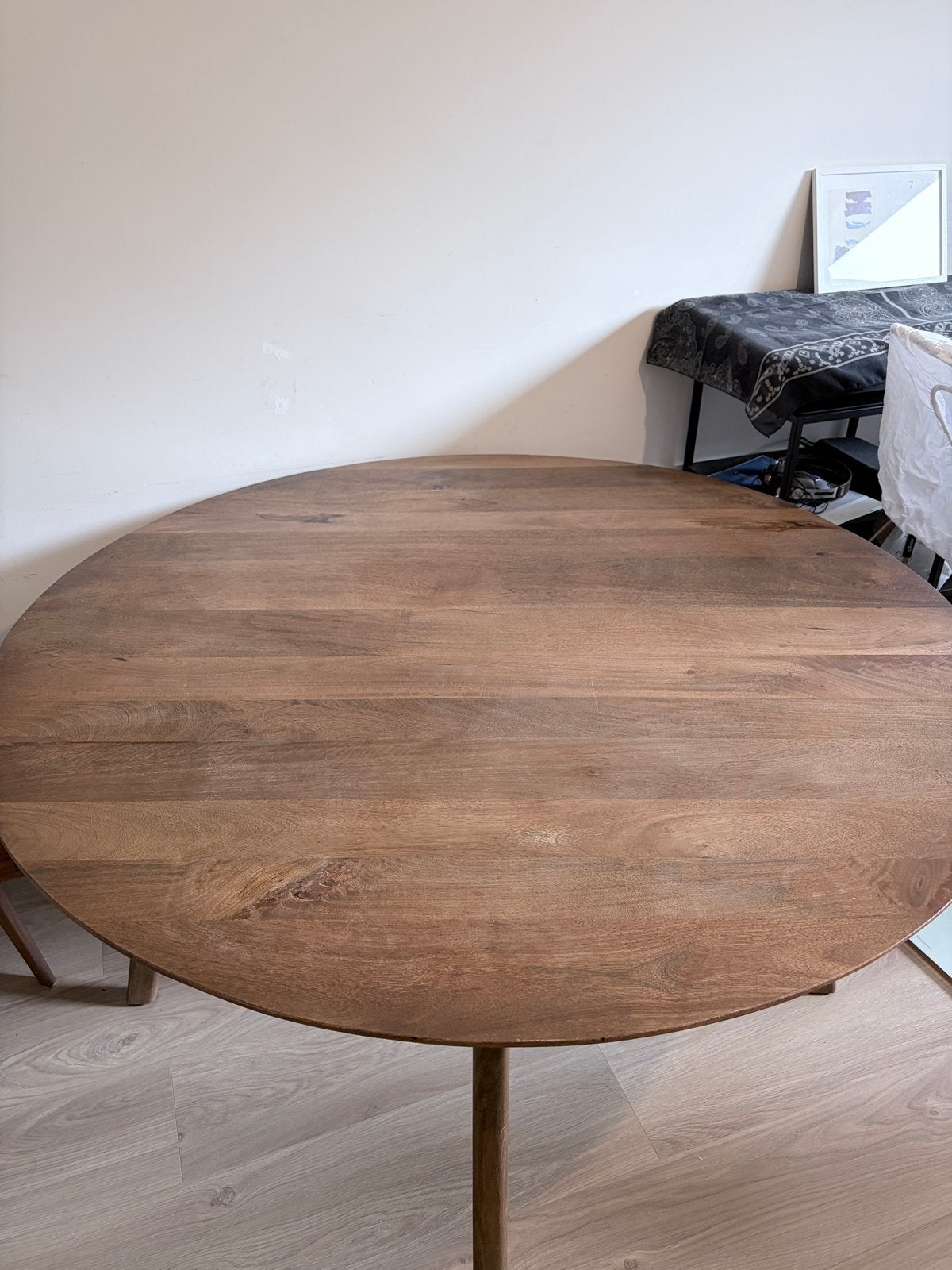 Eettafel Oslo Mangohout Rond 130cm, Ophalen, 100 tot 150 cm, Zo goed als nieuw, 150 tot 200 cm