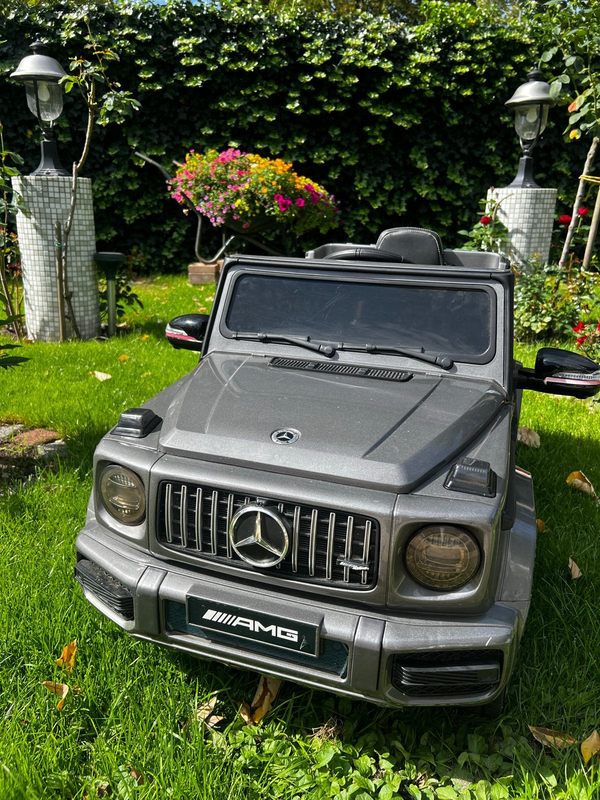 Mercedes-Benz G63 AMG elektrische kinderauto, Zo goed als nieuw