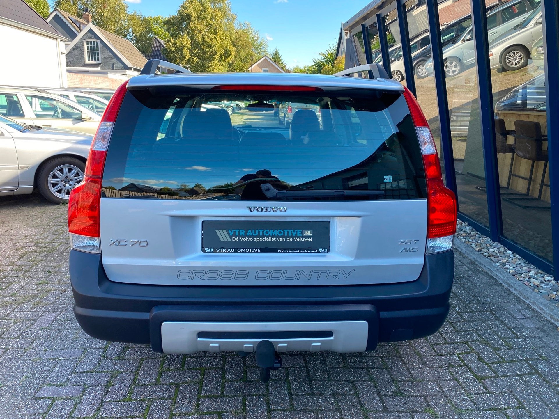 Volvo XC70 2.5 T Kinetic 4WD Automaat, Auto's, Volvo, Automaat, Zwart, 2521 cc, Origineel Nederlands