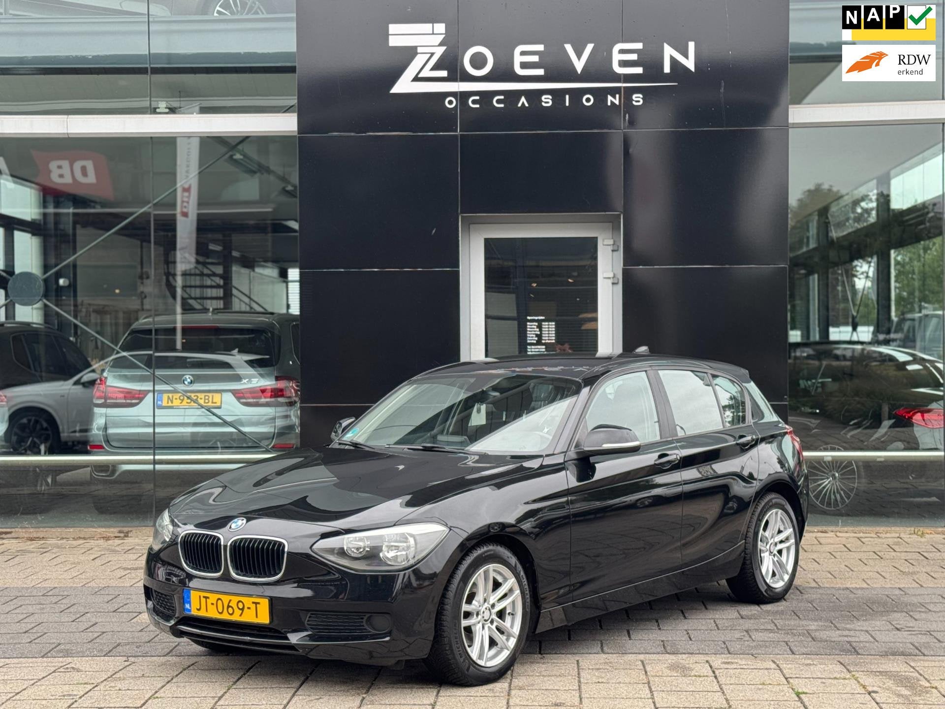 BMW 1-serie 114i EDE Business, 1-Serie, Gebruikt, 4 cilinders, Zwart