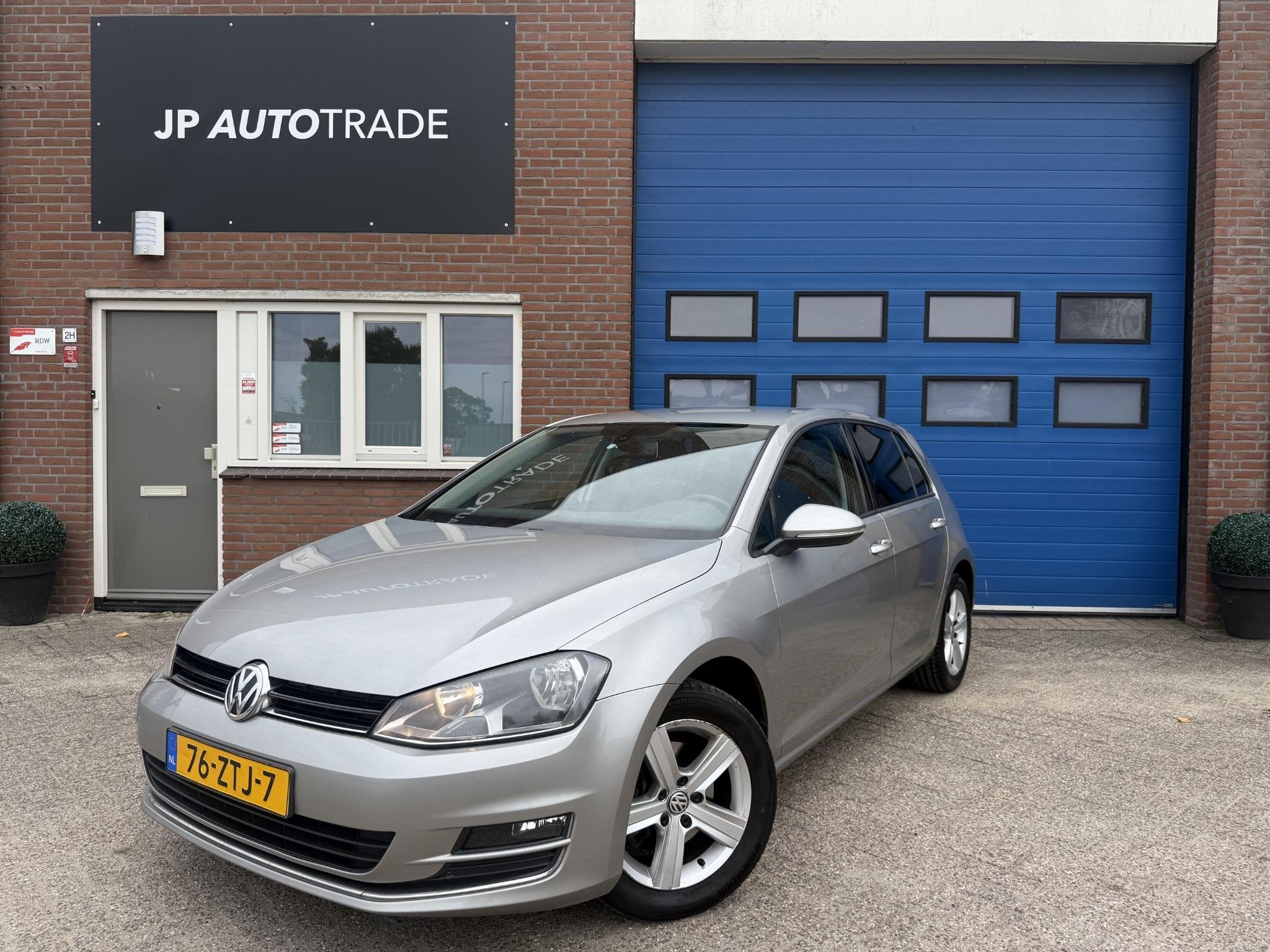 Volkswagen Golf 1.2 TSI Highline | Clima | Nav | NL, Voorwielaandrijving, Euro 5, Gebruikt, 4 cilinders