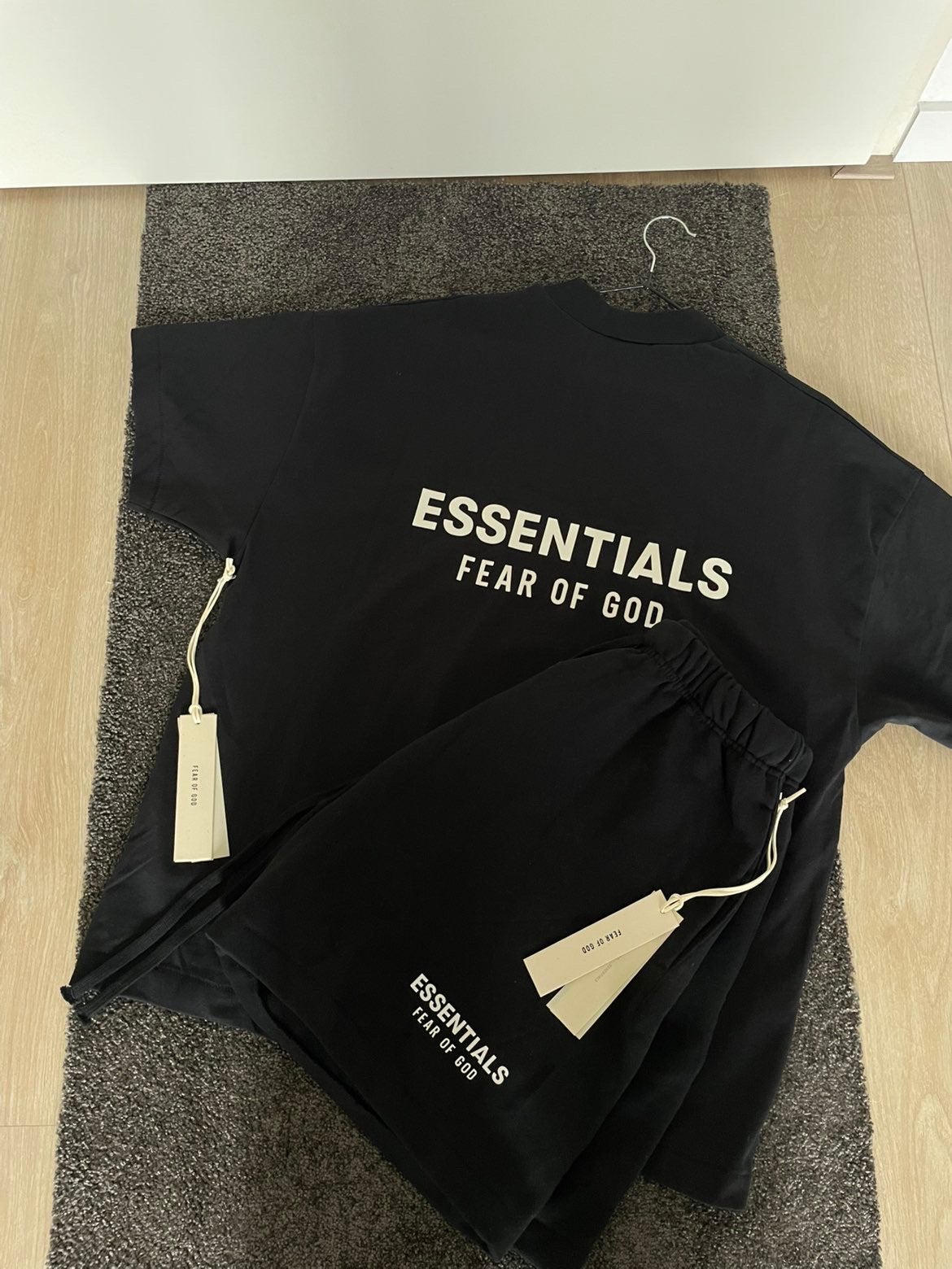 €75,- Essential zomer setjes, Ophalen of Verzenden, Zo goed als nieuw, Zonder mouw
