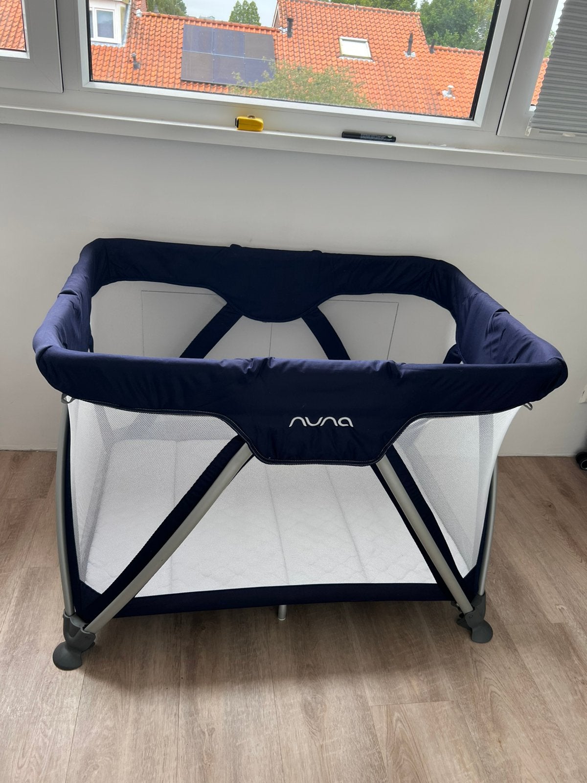 Nuna sena campingbed, Kinderen en Baby's, Babywiegjes en Ledikanten, Ophalen, Zo goed als nieuw, Reisbedje