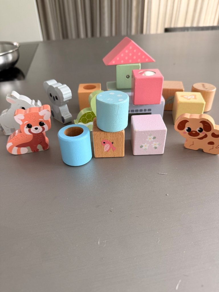 Houten speel blokjes joueco wilde dieren, Kinderen en Baby's, Speelgoed | Houten speelgoed, Ophalen, Zo goed als nieuw, Overige typen