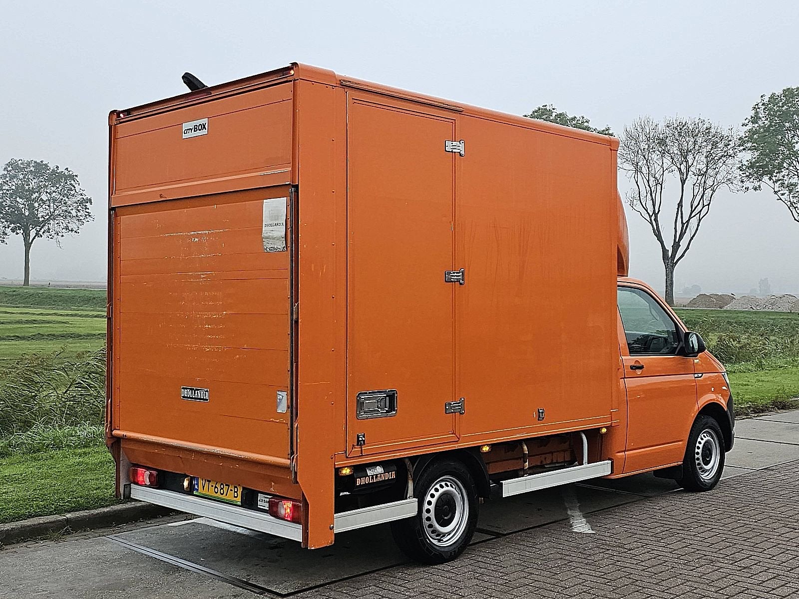VOLKSWAGEN TRANSPORTER 2.0 TDI ex-overheid 140 pk, Auto's, Automaat, Euro 5, Gebruikt, Overige kleuren