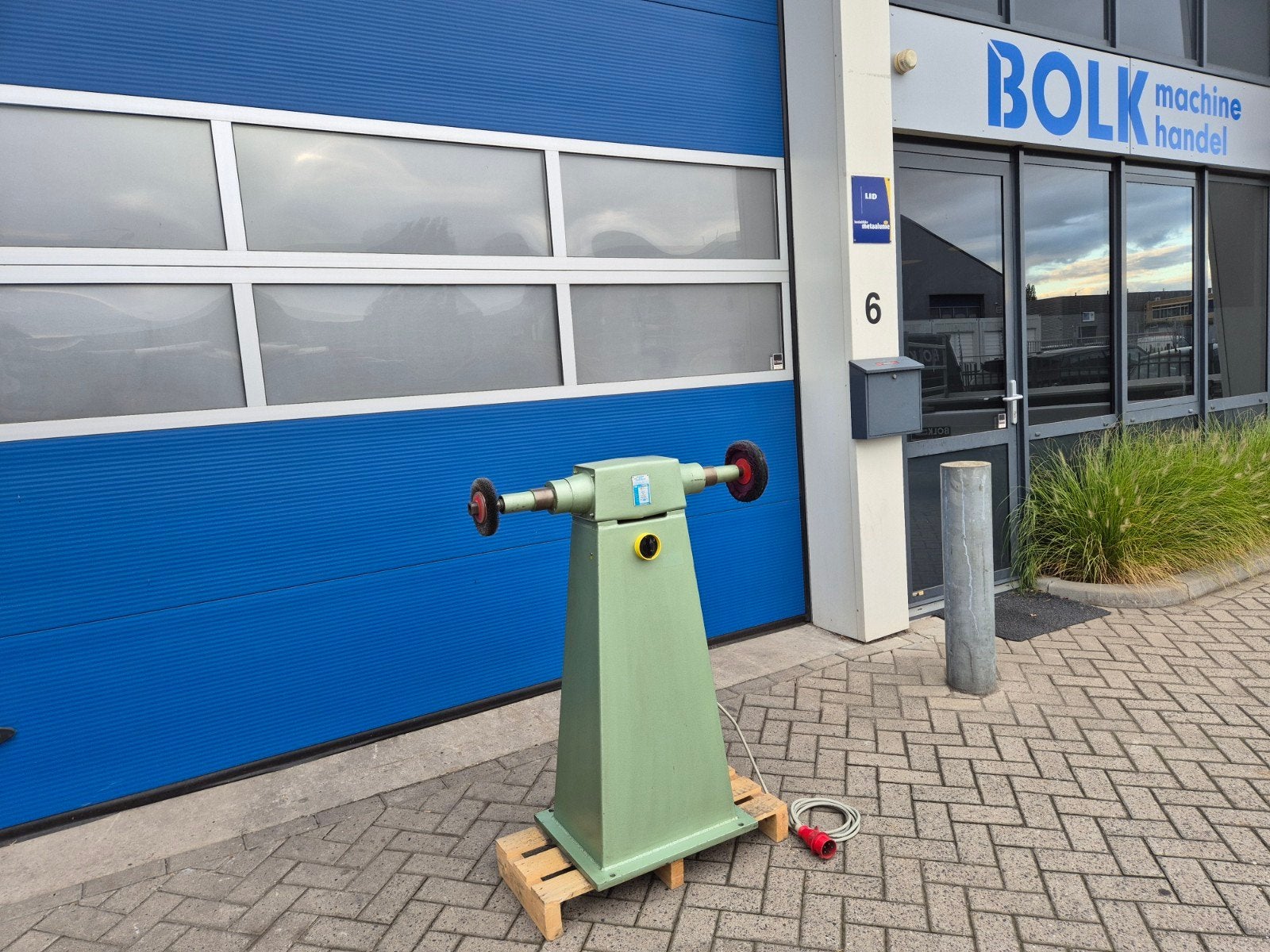 Industriële Polijstmachine, Borstelmachine 380V nette staat!, Gebruikt, Ophalen of Verzenden, Centre Des Abrasifs, 1200 watt of meer