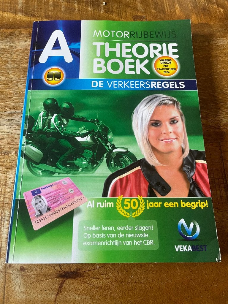 Motortheorie boek rijbewijs A, Boeken, Niet van toepassing, Ophalen of Verzenden, Zo goed als nieuw, Vekabest