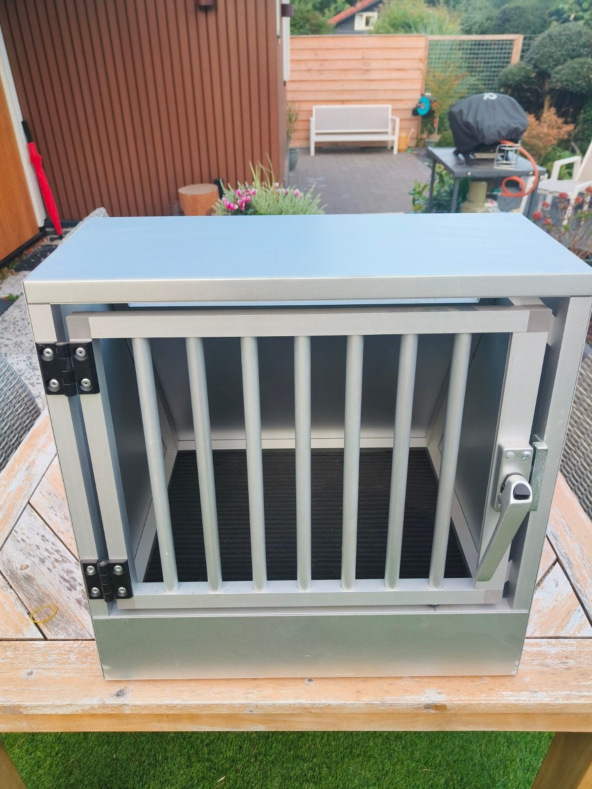 mooie hondenbench aluminium met goede handgreep, Dieren en Toebehoren, Ophalen, Zo goed als nieuw