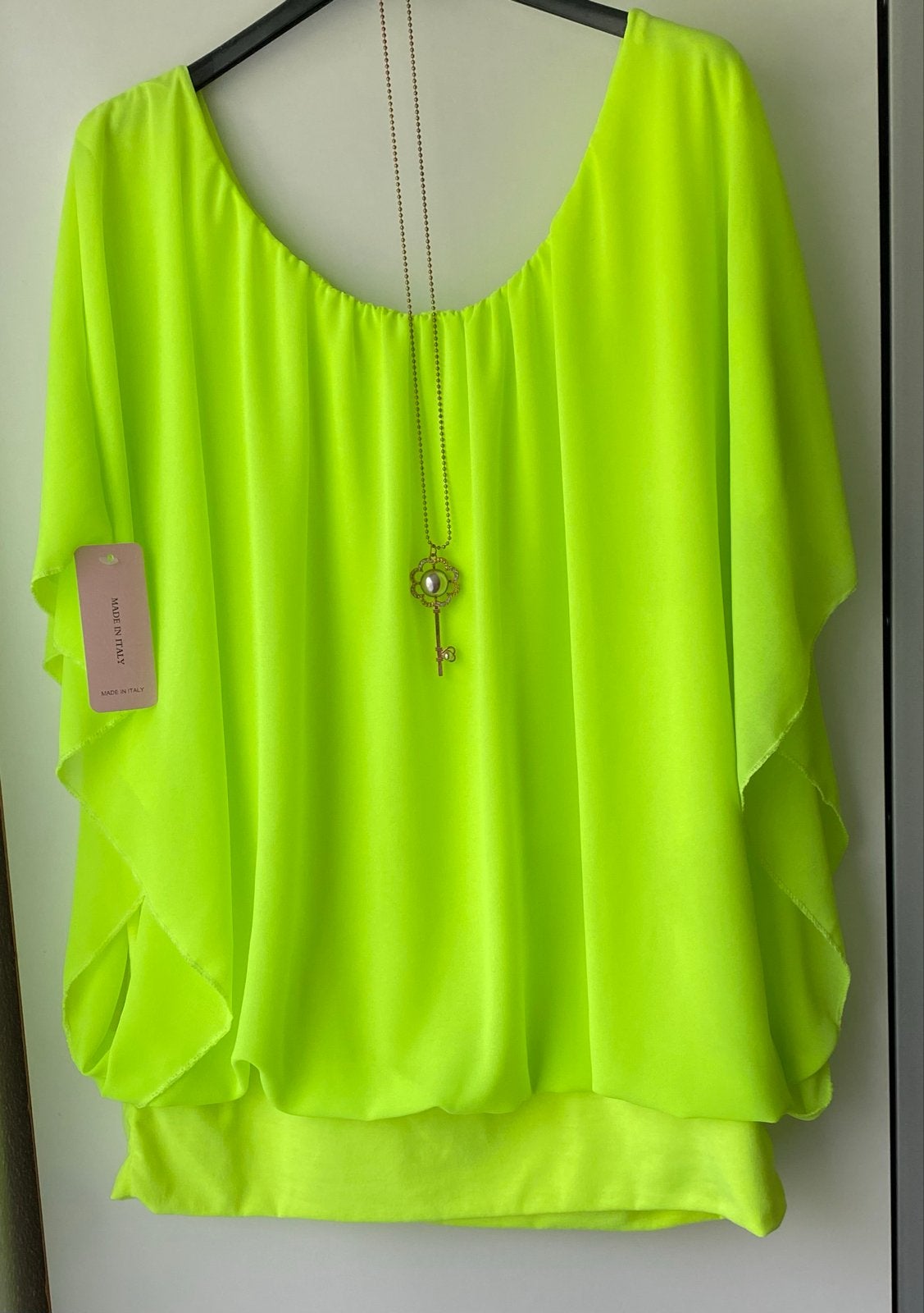 Neon Groen Chiffon Blouse - Nieuw met label, Maat 38/40 (M), Nieuw, Ophalen of Verzenden, Korte mouw
