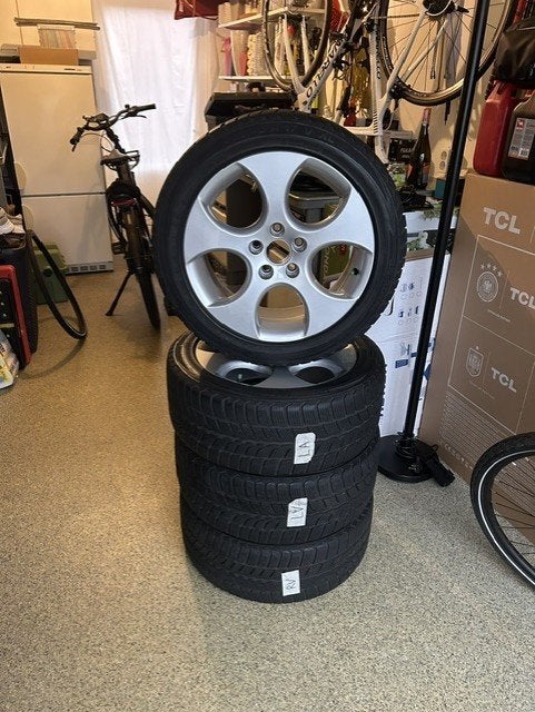 Originele GTI Detroit velgen met winterbanden, Ophalen